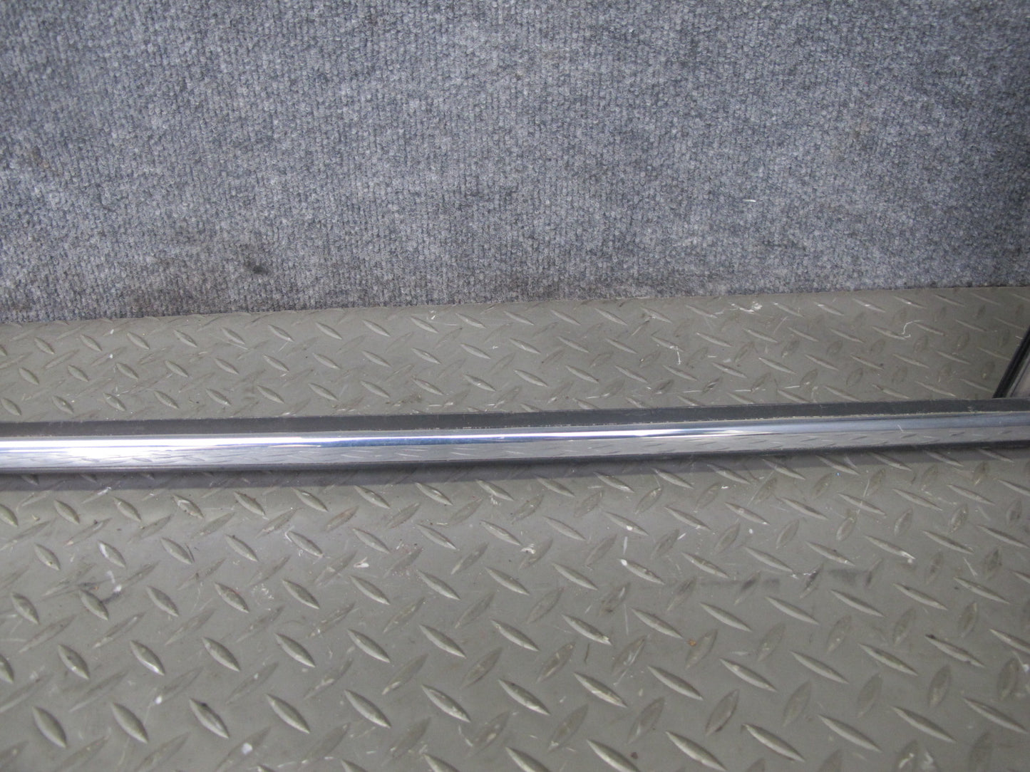 95-00 Lexus UCF20L LS400 Set of 2 Front Door Window Frame Trim Molding OEM
