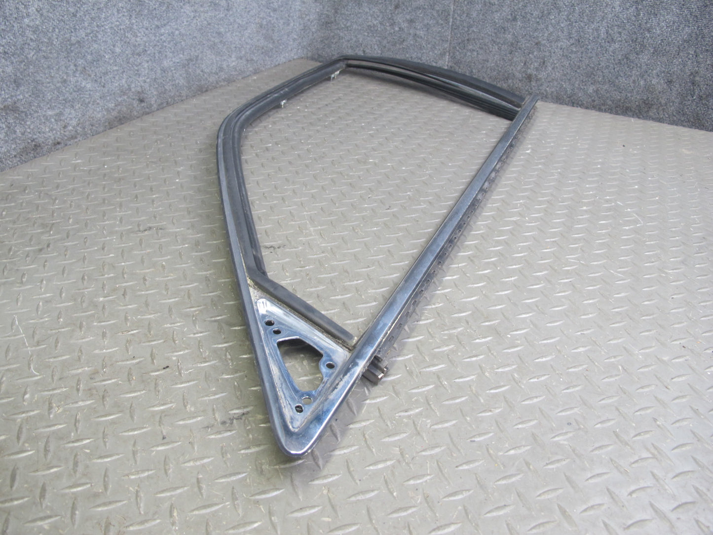 95-00 Lexus UCF20L LS400 Set of 2 Front Door Window Frame Trim Molding OEM