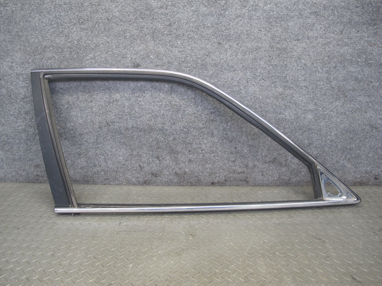 95-00 Lexus UCF20L LS400 Set of 2 Front Door Window Frame Trim Molding OEM