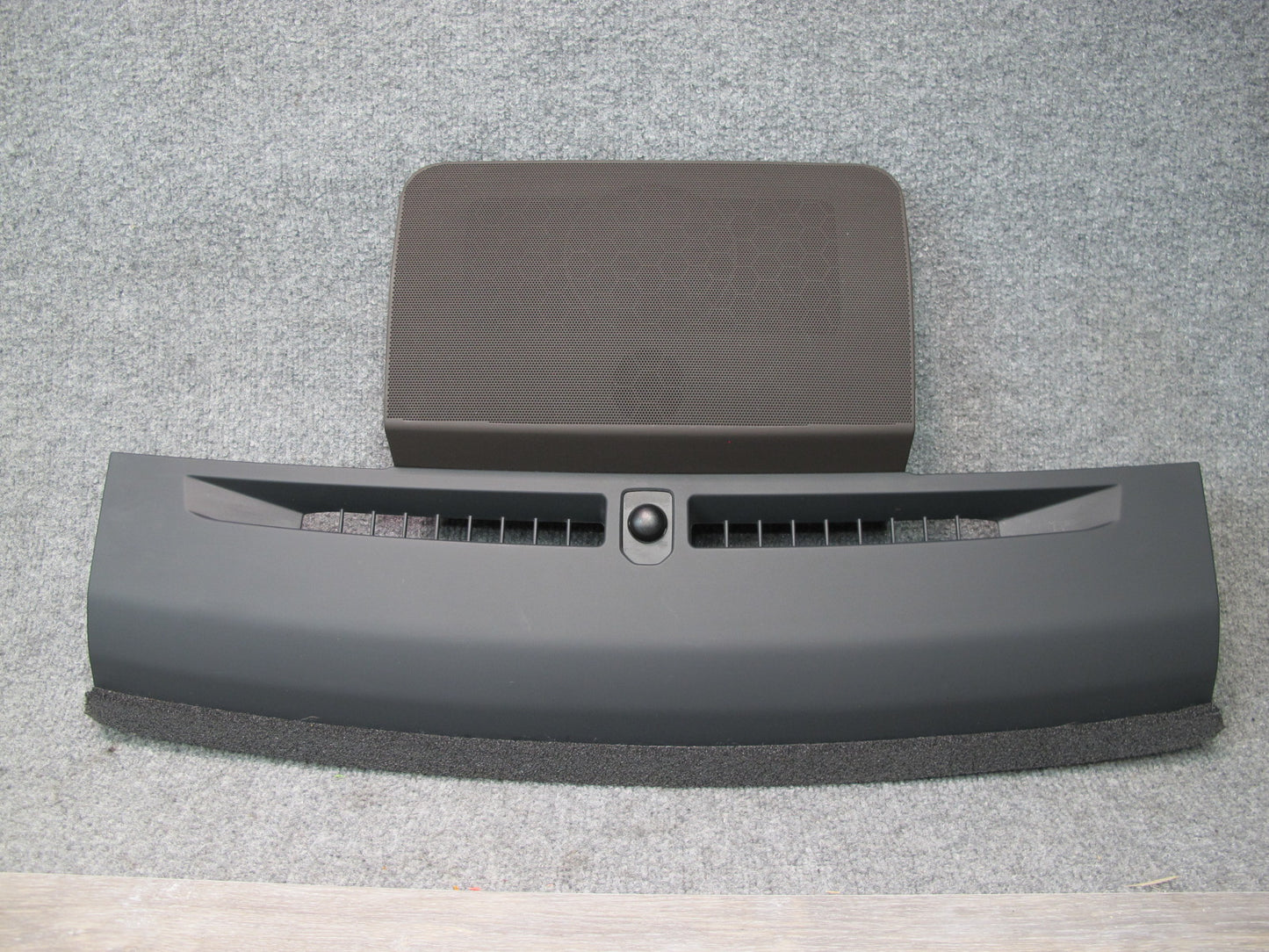 2013-2017 Land Range Rover L405 Dash Upper Trim Defrost Panel w Speaker Grille