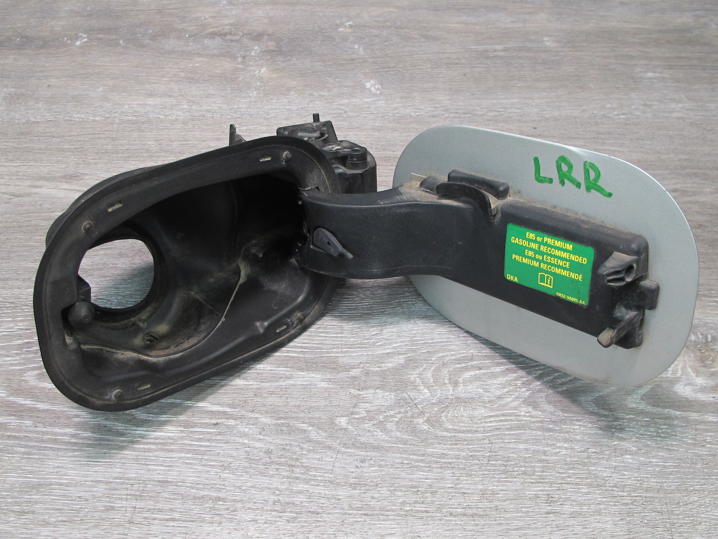 2013-2022 Land Range Rover L405 Fuel Tank Filler Door Lid Cover w Housing
