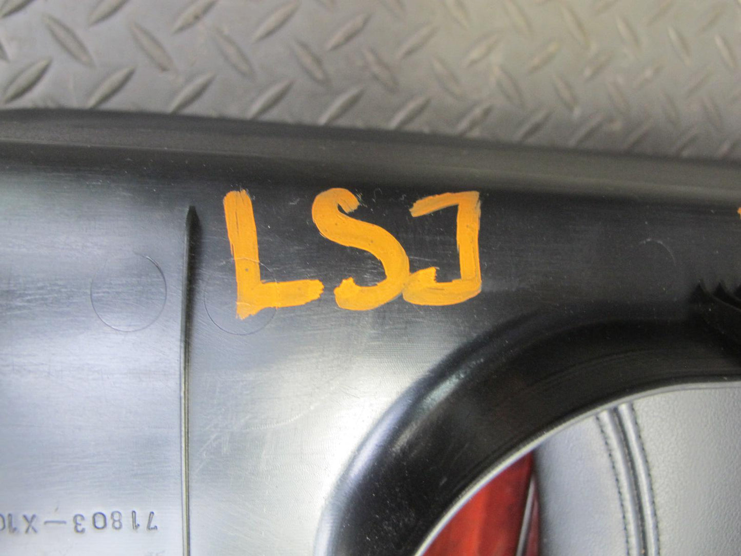 2008 Lexus LS600h Rear Seat Center Leather Armrest Black w Switch Panel OEM