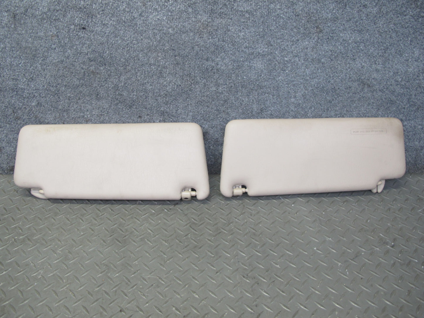 95-97 Lexus LS400 UCF20L Set of 2 Front Left & Right Sun Visor Ivory OEM