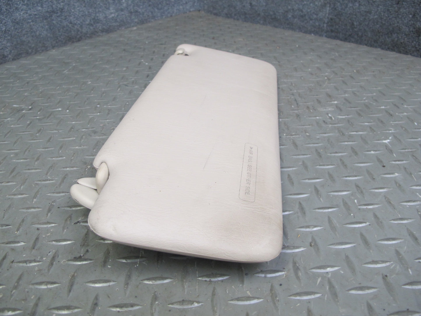 95-97 Lexus LS400 UCF20L Set of 2 Front Left & Right Sun Visor Ivory OEM