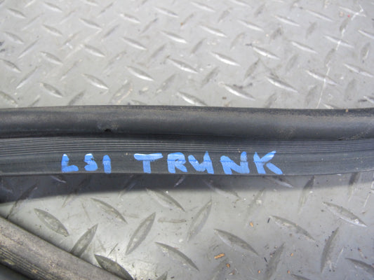 95-00 Lexus UCF20L LS400 Rear Trunk Rubber Weatherstrip Seal OEM