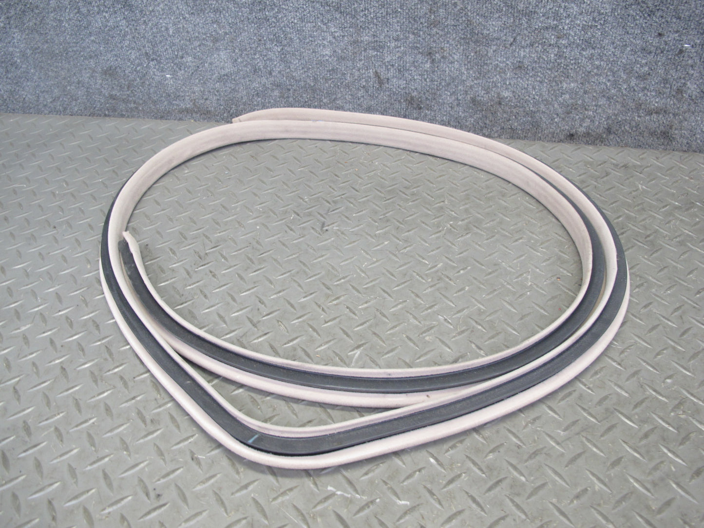 95-00 Lexus UCF20L LS400 Set of 4 Front & Rear Door Weatherstrip Seal Ivory OEM