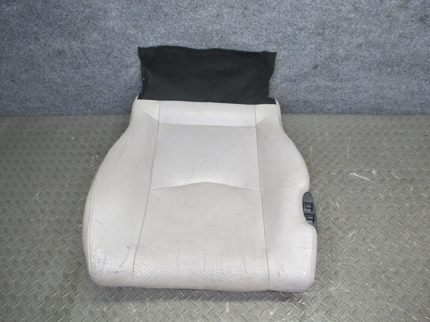 07-08 Nissan 350Z Conv Front Right Seat Lower Cushion Leather Gray w Module OEM