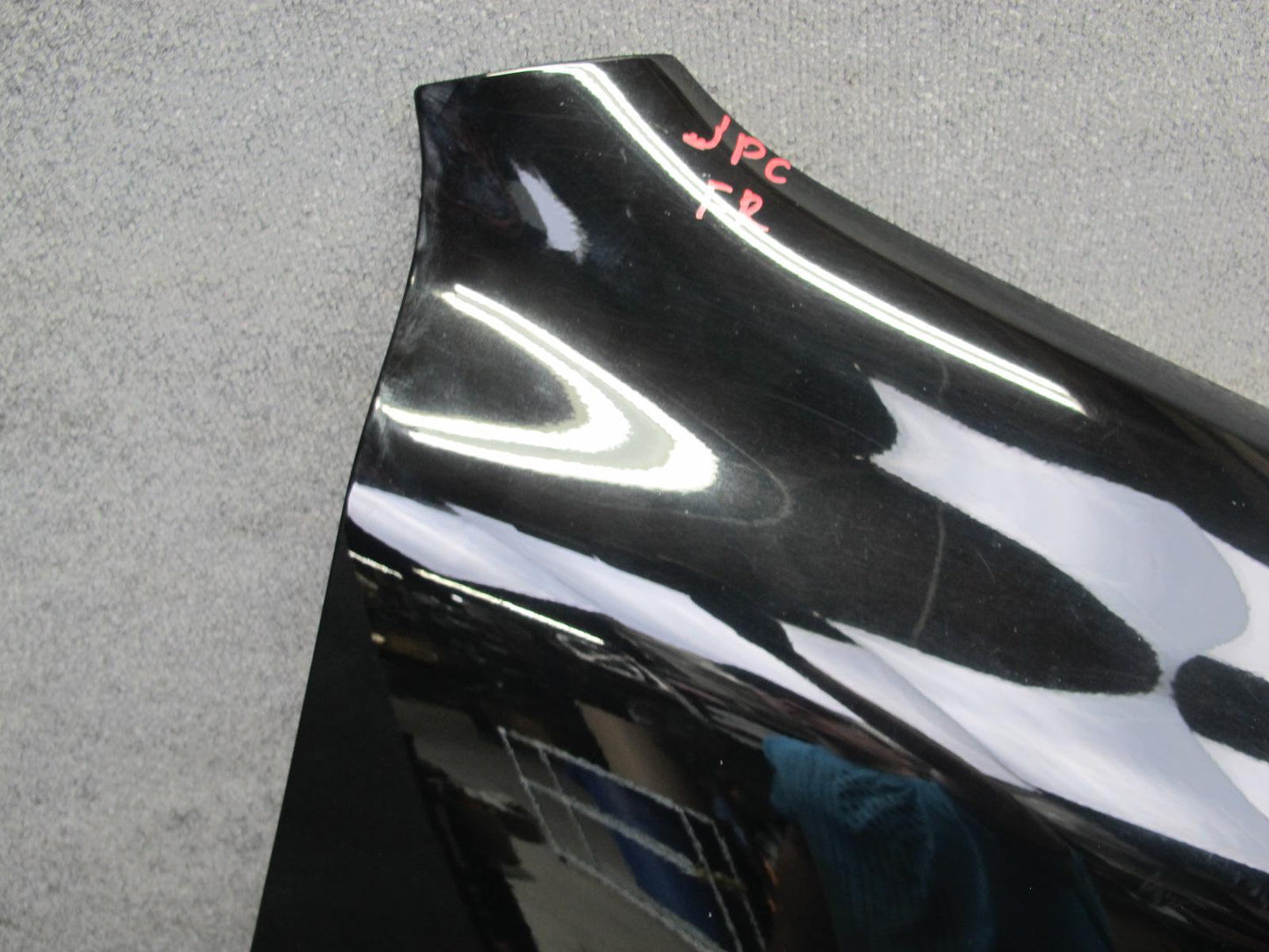 2003-2006 Porsche Cayenne 955 Front Right Fender Shell Cover Panel