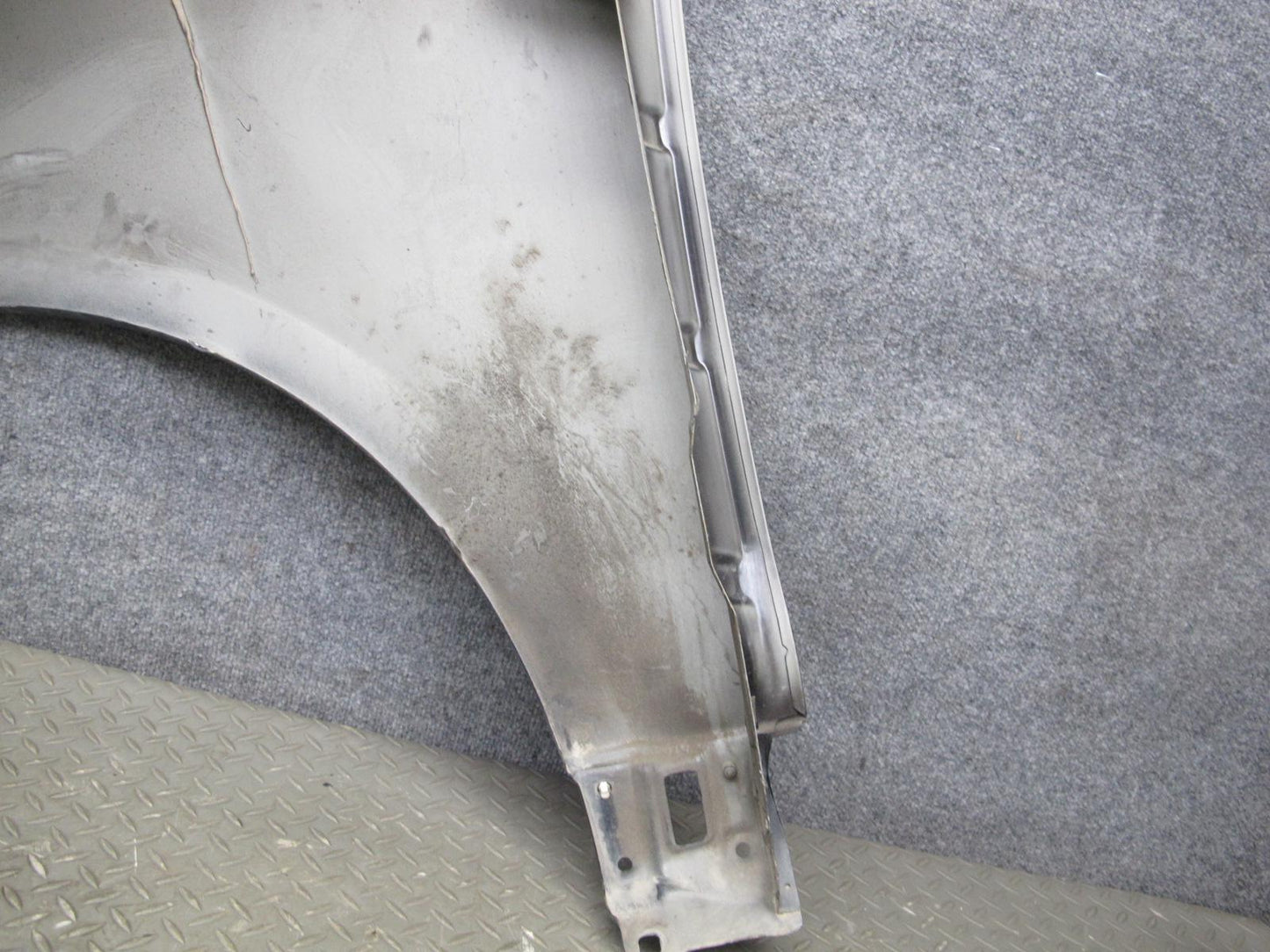 2003-2006 Porsche Cayenne 955 Front Right Fender Shell Cover Panel