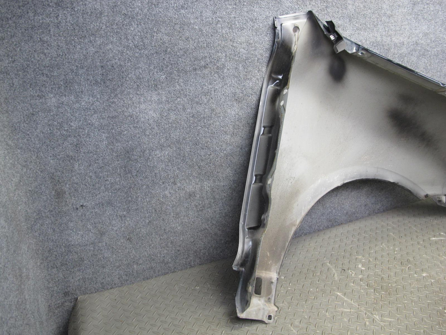 2003-2006 Porsche Cayenne 955 Front Left Fender Shell Cover Panel