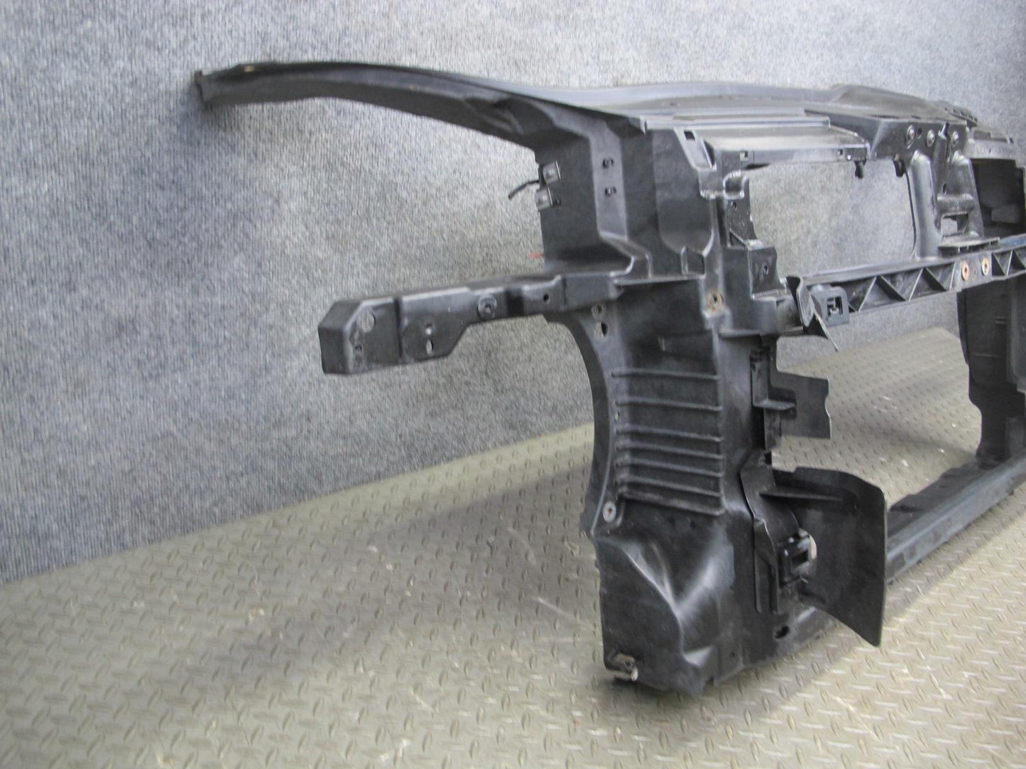 06-09 VW Golf R32 GTI MK5 Front Panel Radiator Core Support Carrier OEM