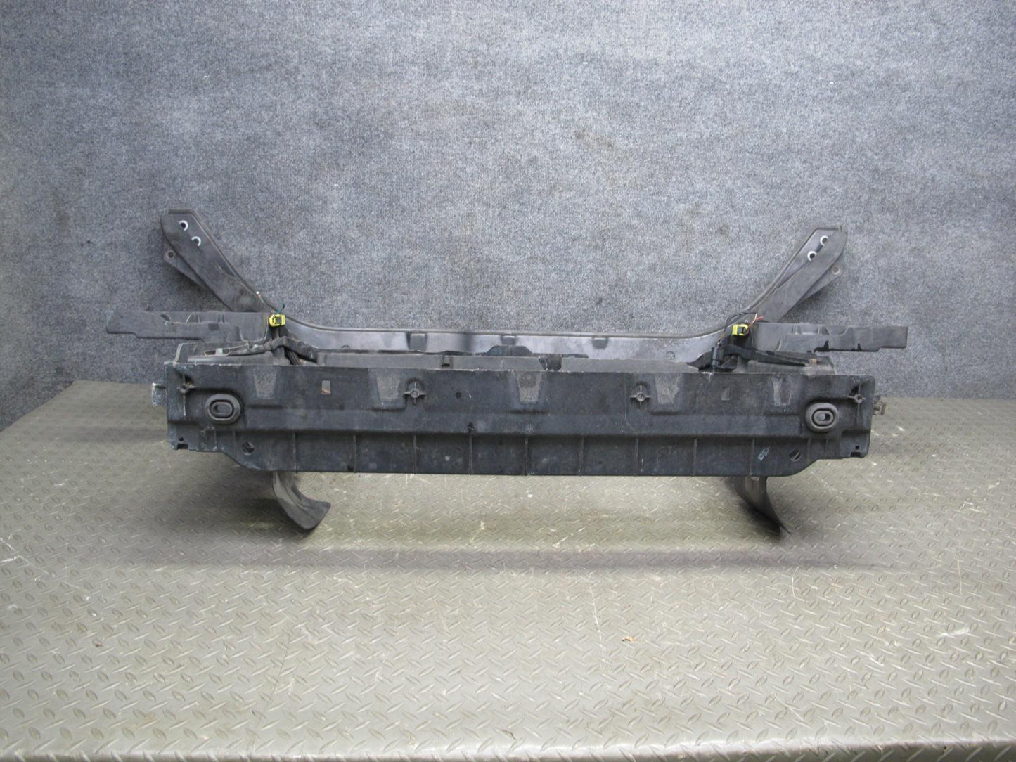06-09 VW Golf R32 GTI MK5 Front Panel Radiator Core Support Carrier OEM