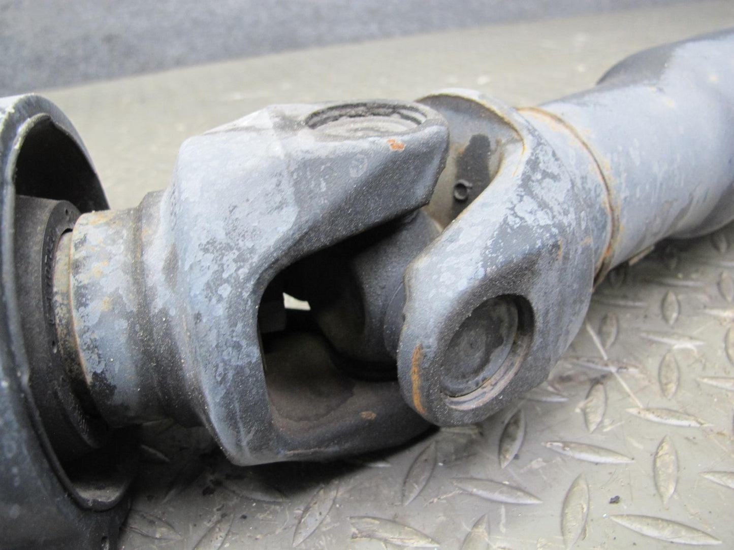 2006-2010 BMW E63 E64 M6 Rear SMG Drive Shaft Driveshaft