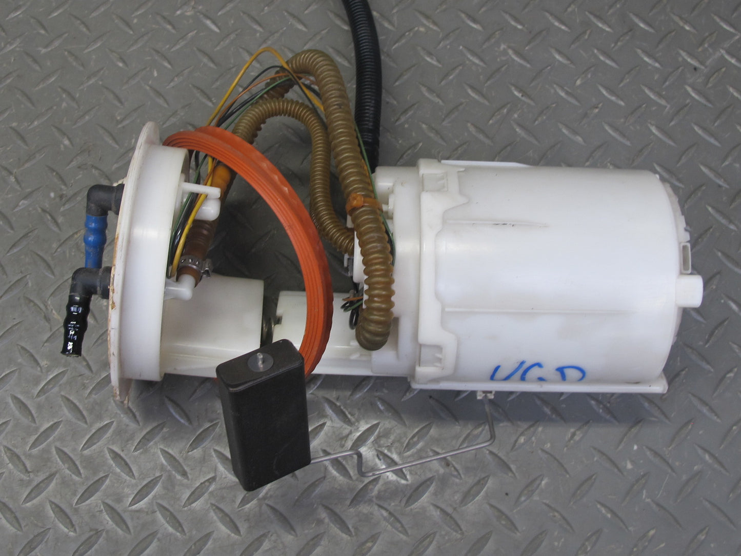 2008 VW R32 MK5 VR6 3.2L Fuel Pump Level Sensor Assembly w Hose 1K0919051AR OEM