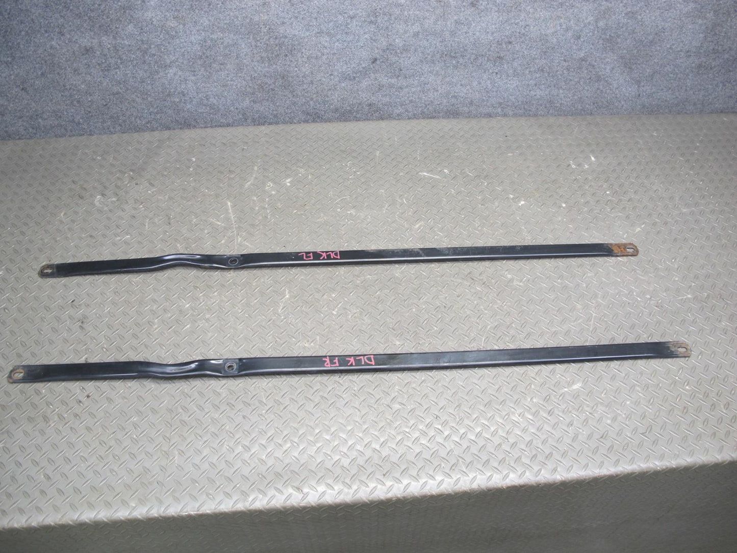 12-20 Mercedes R172 SLK SLC Front Left Right Lower Suspension Support Brace Set