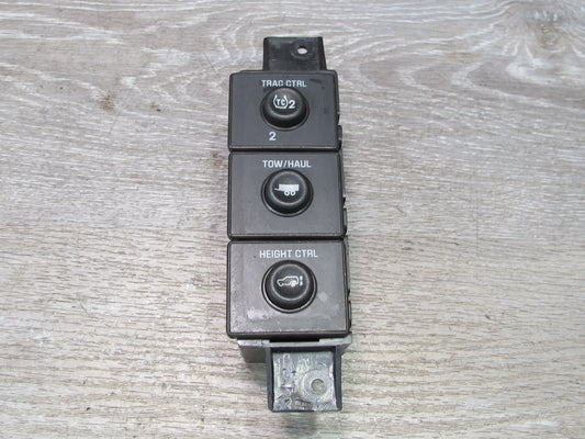 2003 -2007 Hummer H2 Dash Center Traction Control & TOW Haul Switch 15192440