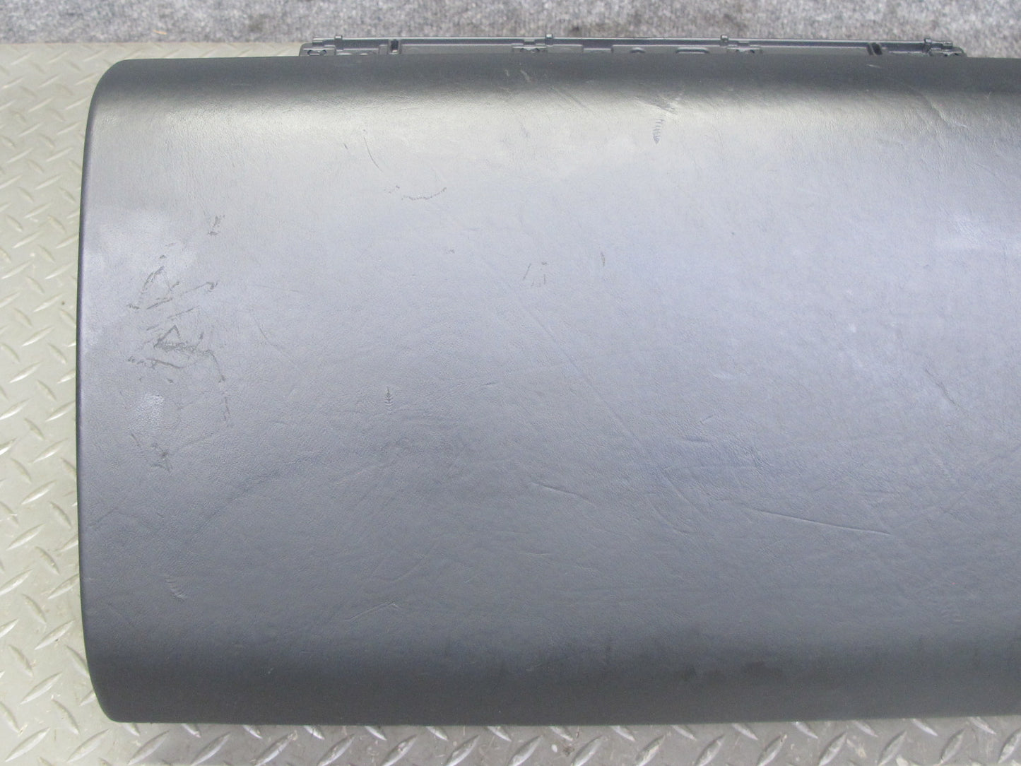2003-2010 Porsche Cayenne 955 Dash Glove Box Compartment Storage