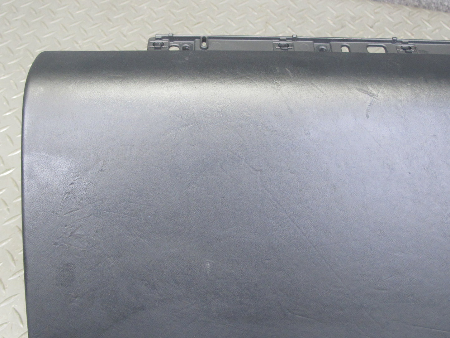 2003-2010 Porsche Cayenne 955 Dash Glove Box Compartment Storage