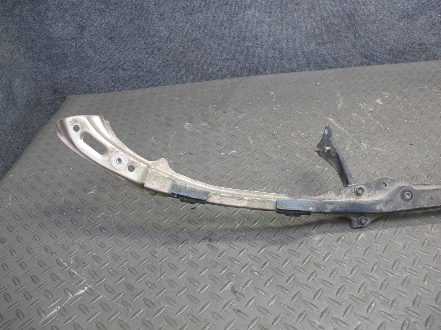 95-97 Lexus UCF20L LS400 Radiator Core Headlight Mount Support Bracket Bar OEM