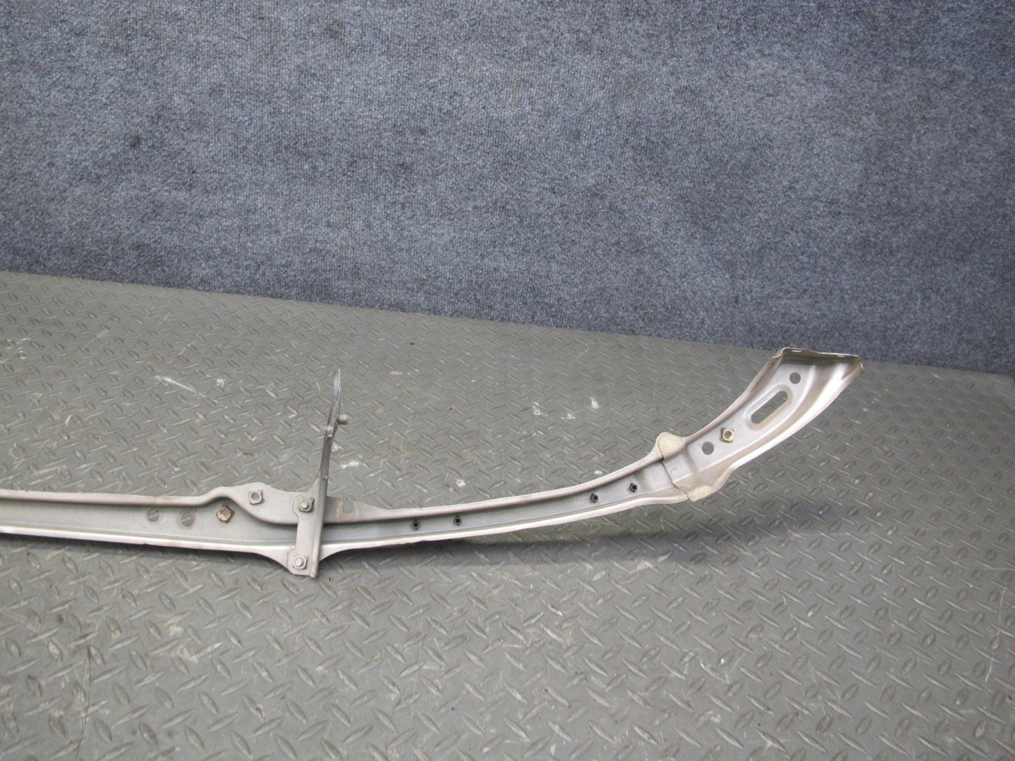 95-97 Lexus UCF20L LS400 Radiator Core Headlight Mount Support Bracket Bar OEM