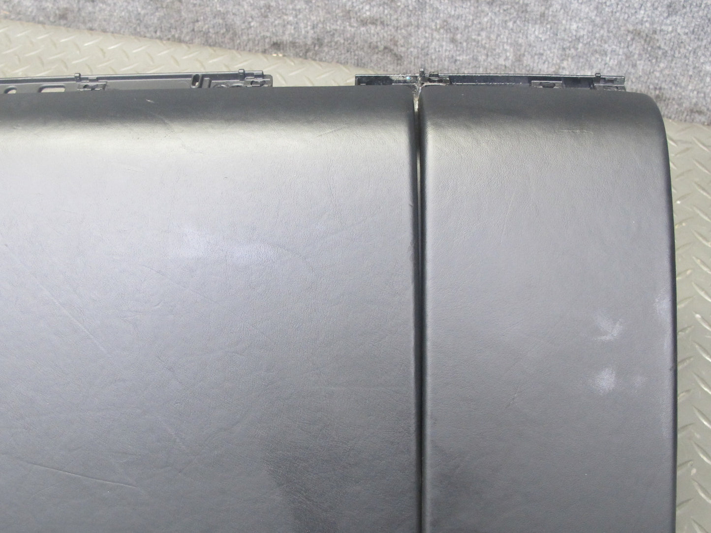 2003-2010 Porsche Cayenne 955 Dash Glove Box Compartment Storage