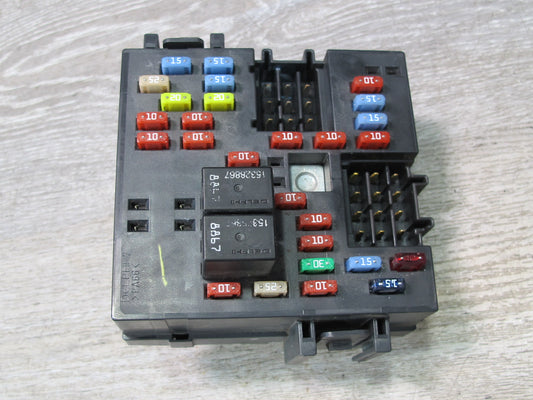 2003-2007 Hummer H2 Under Dash Interior Fuse Relay Box 15058033