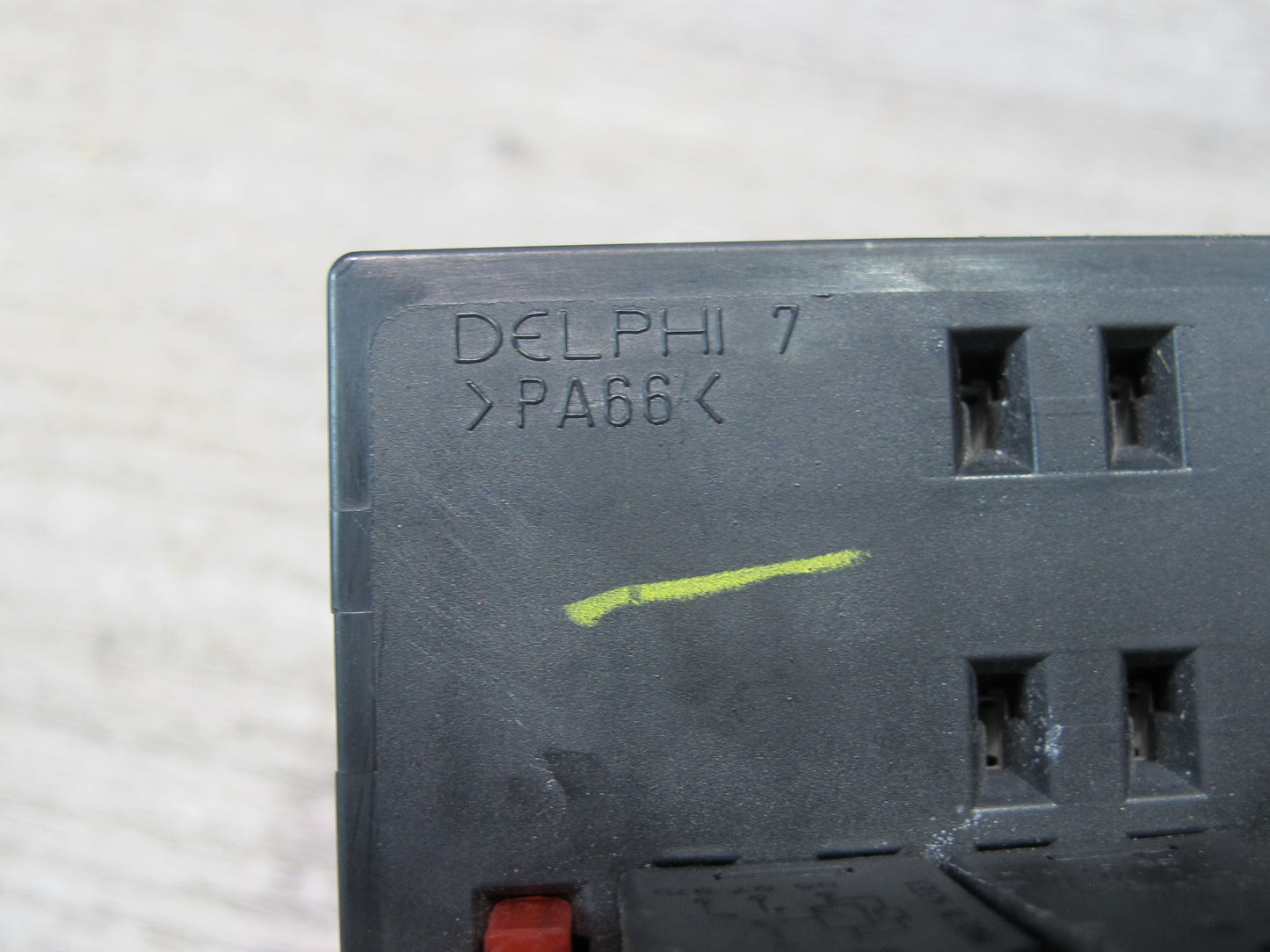 2003-2007 Hummer H2 Under Dash Interior Fuse Relay Box 15058033