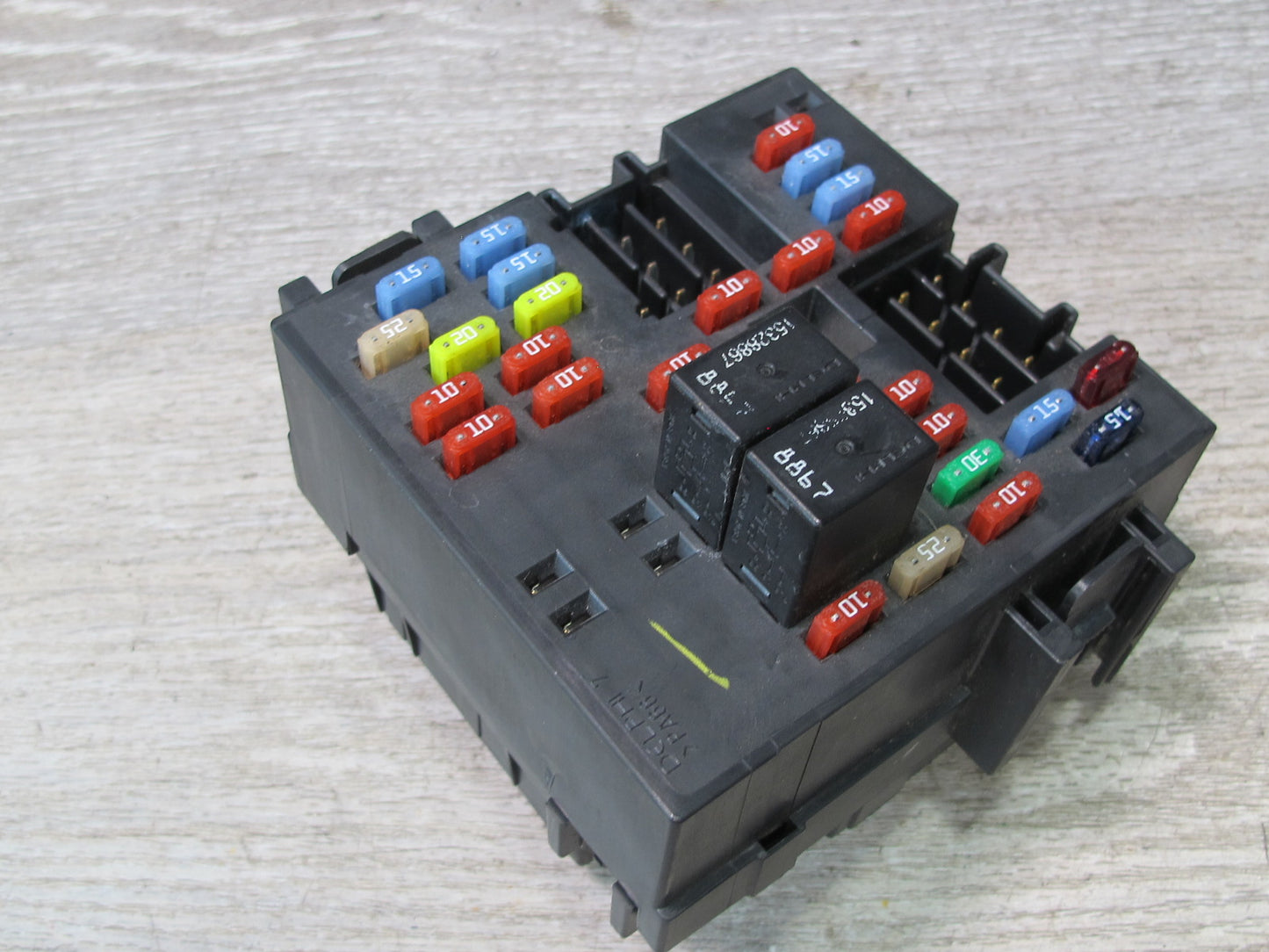 2003-2007 Hummer H2 Under Dash Interior Fuse Relay Box 15058033