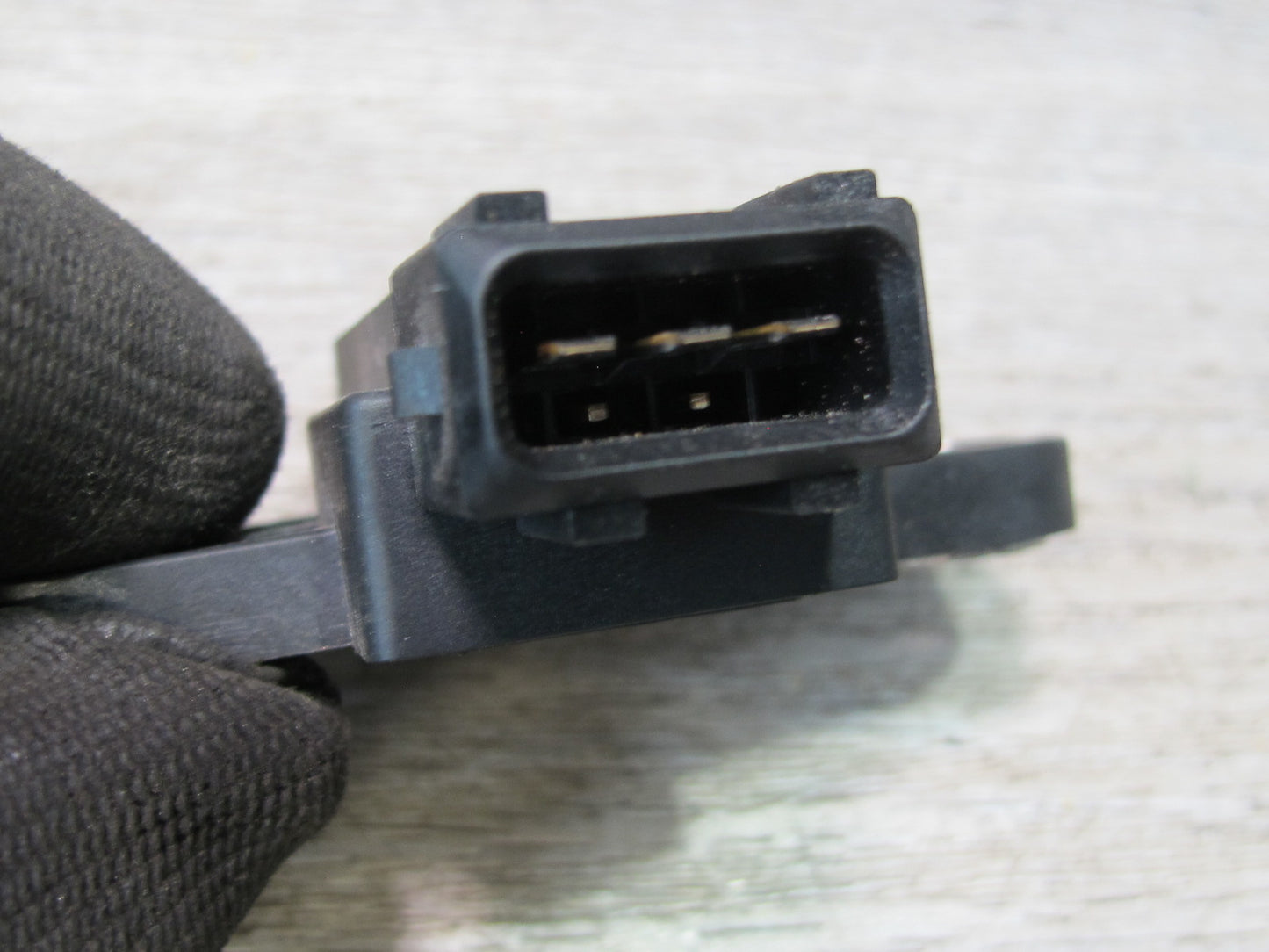 2003-2007 Hummer H2 YAW Turn Rate Acceleration Speed Sensor 15181002