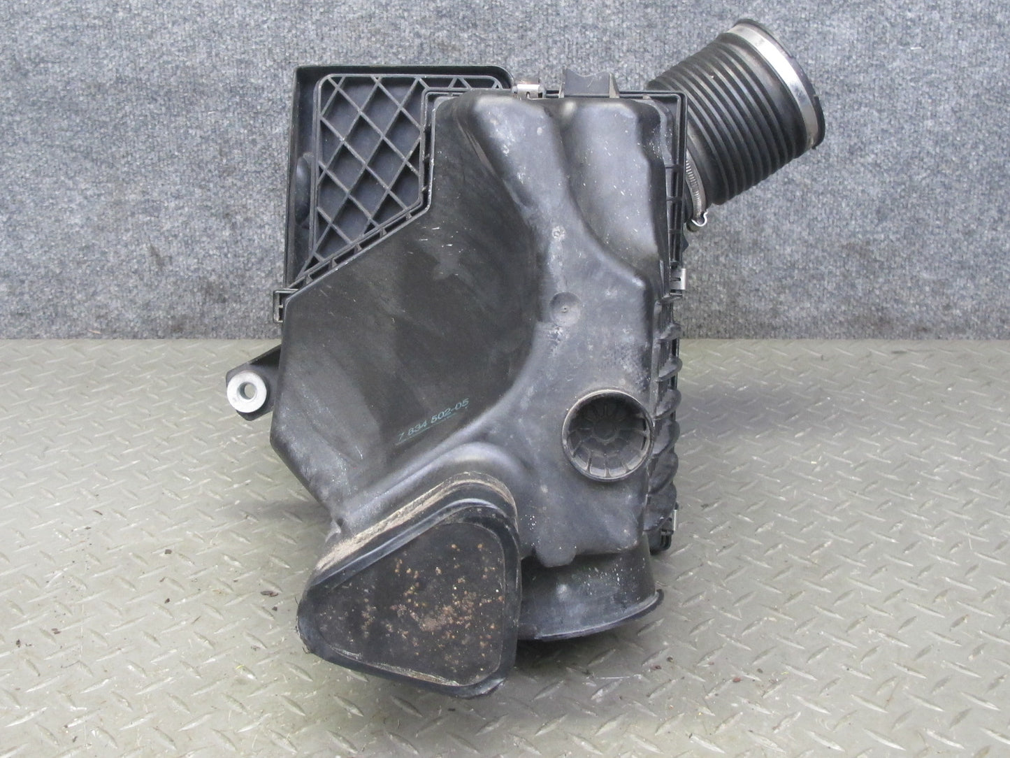 2006-2010 BMW E63 E64 M5 M6 Left Air Intake Cleaner Filter Box Assembly 7834502