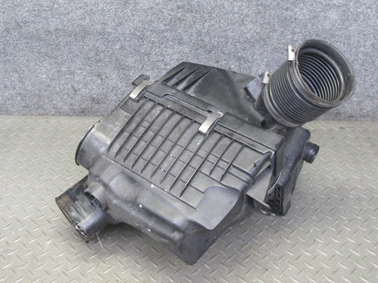 2006-2010 BMW E63 E64 M5 M6 Right Air Intake Cleaner Filter Box Assembly 7834501