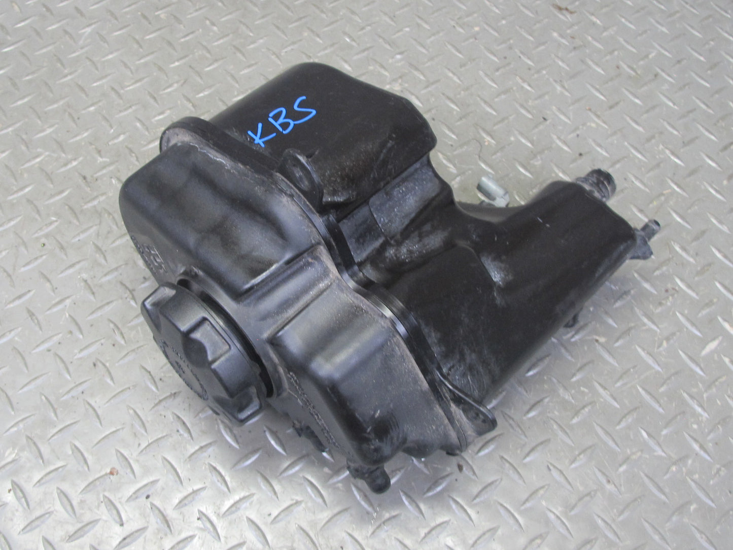 2006-2010 BMW E63 E64 M6 Engine Expansion Overflow Reservoir Tank 2282735