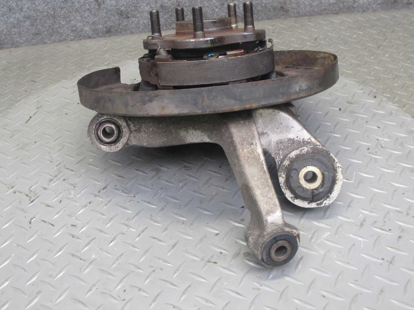 91-96 Nissan Z32 300ZX NON Turbo Rear Right Spindle Knuckle Wheel Hub OEM
