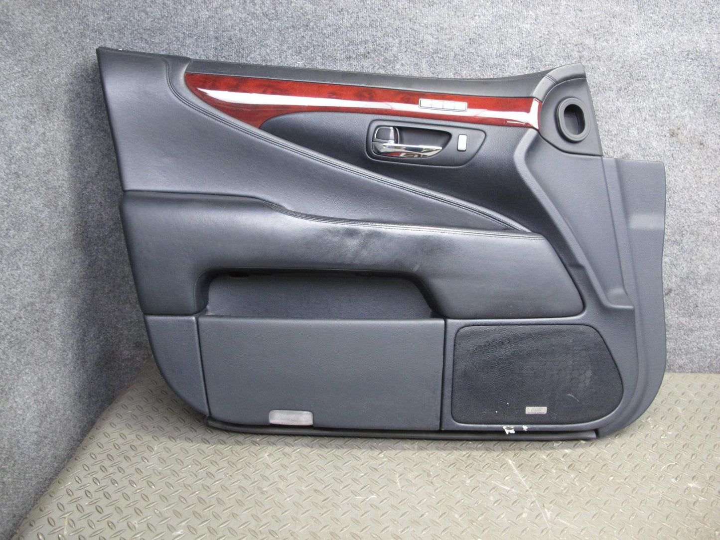 2008 Lexus UVF46L LS600hL Set of 2 Front Left & Right Interior Door Panel OEM