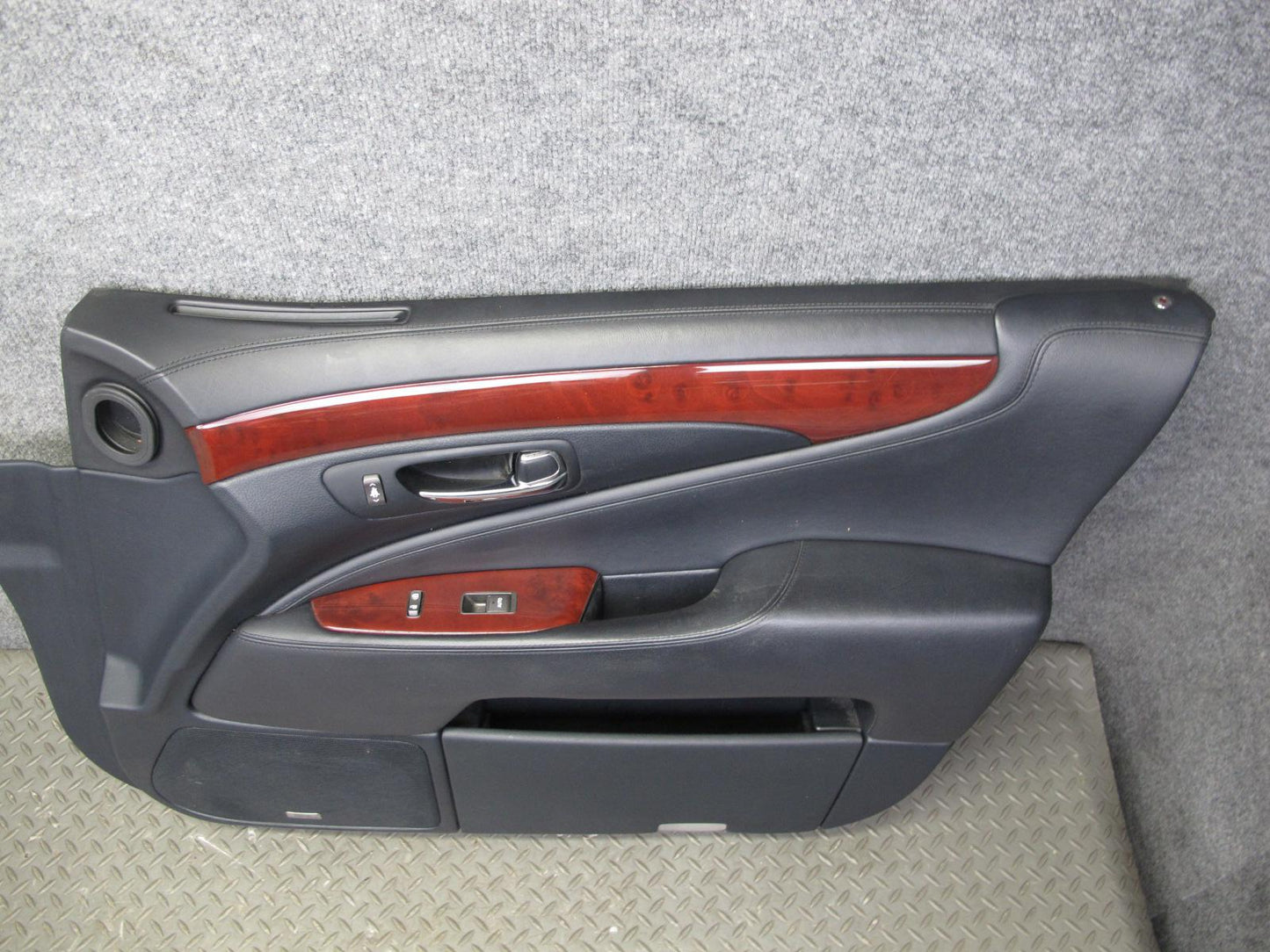 2008 Lexus UVF46L LS600hL Set of 2 Front Left & Right Interior Door Panel OEM