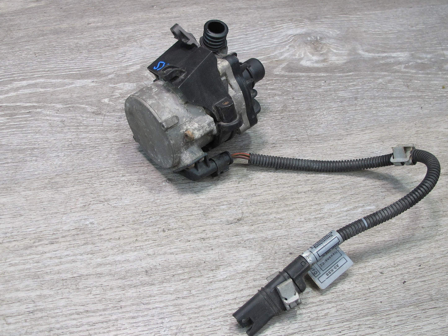 2008-2014 BMW X6 X5 E70 E71 N63 4.4L Auxiliary Electric Coolant Water Pump