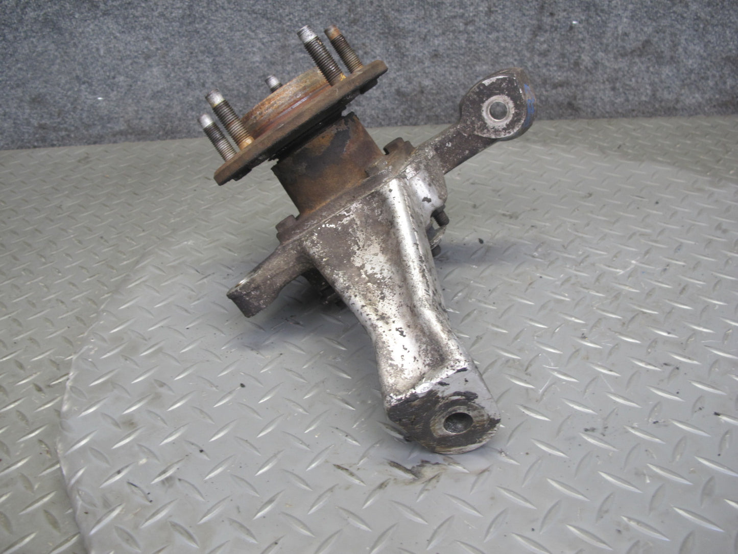 91-96 Chevrolet Corvette C4 Front Left Spindle Knuckle Wheel Hub Bearing OEM