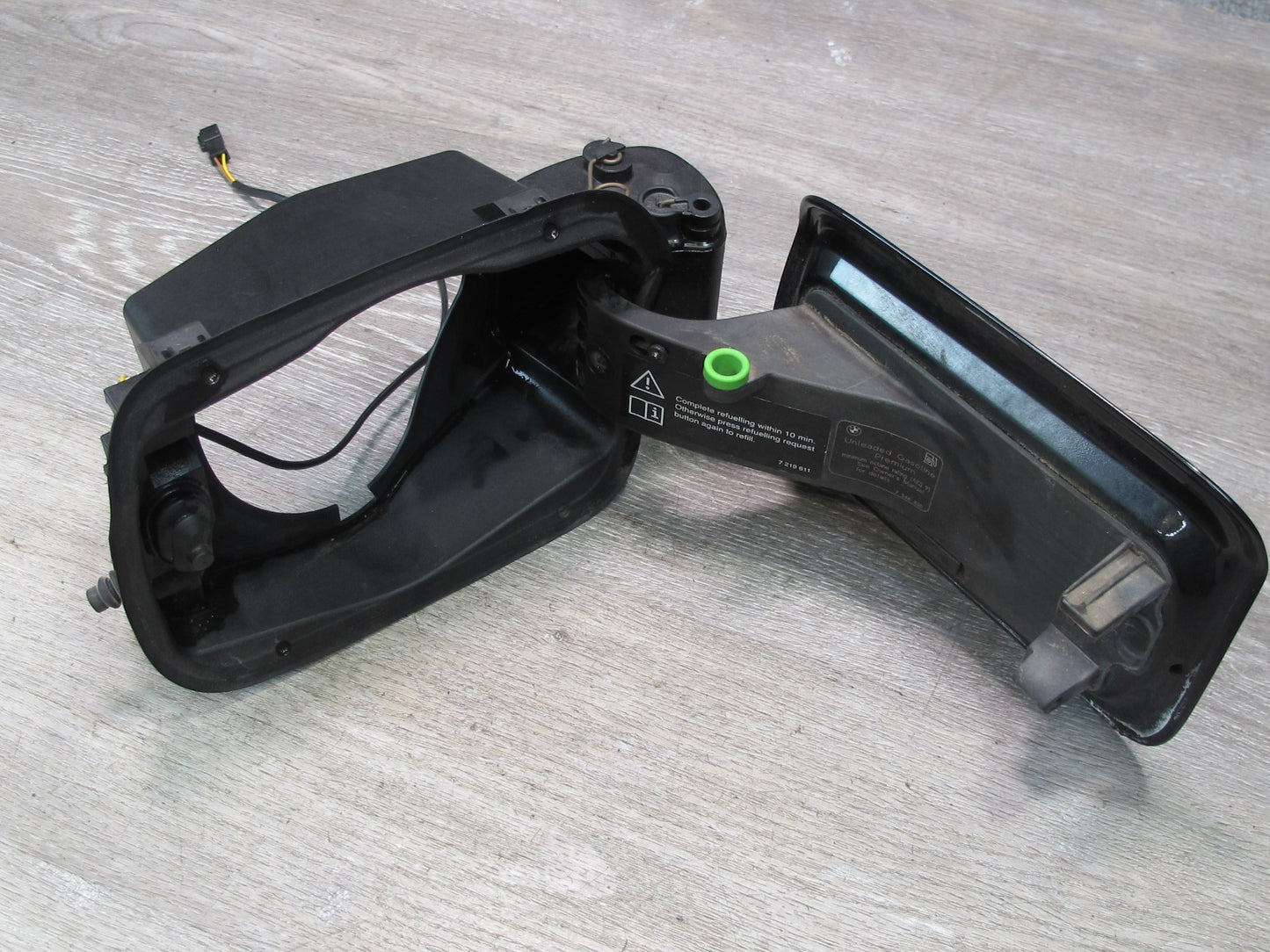 2008-2014 BMW E71 E72 X6 Fuel Tank Filler Door Lid Cover w Housing & Cap