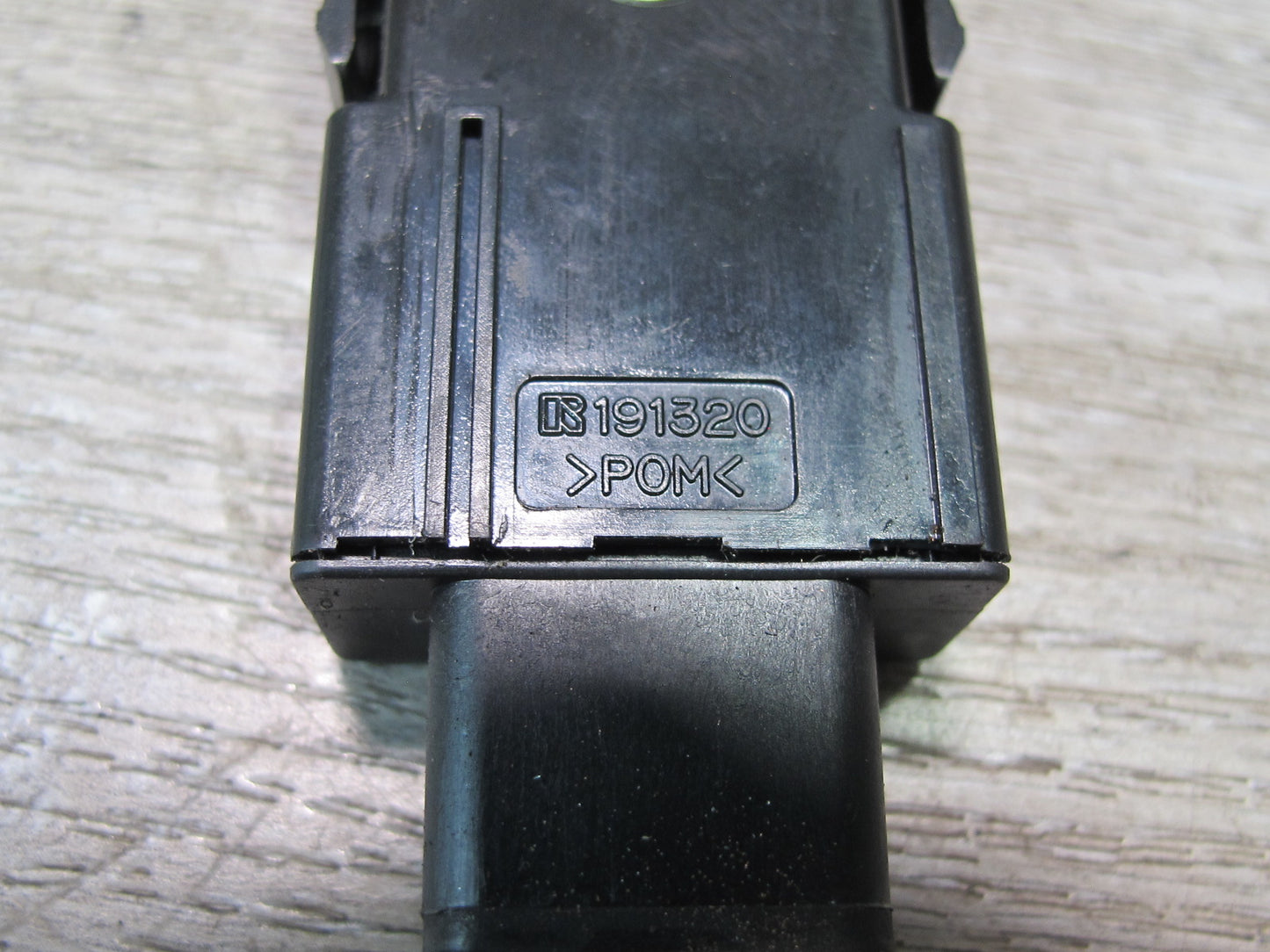 1998-2007 Lexus UZJ100L LX470 Rear Right Seat Air Vent Control Button Switch
