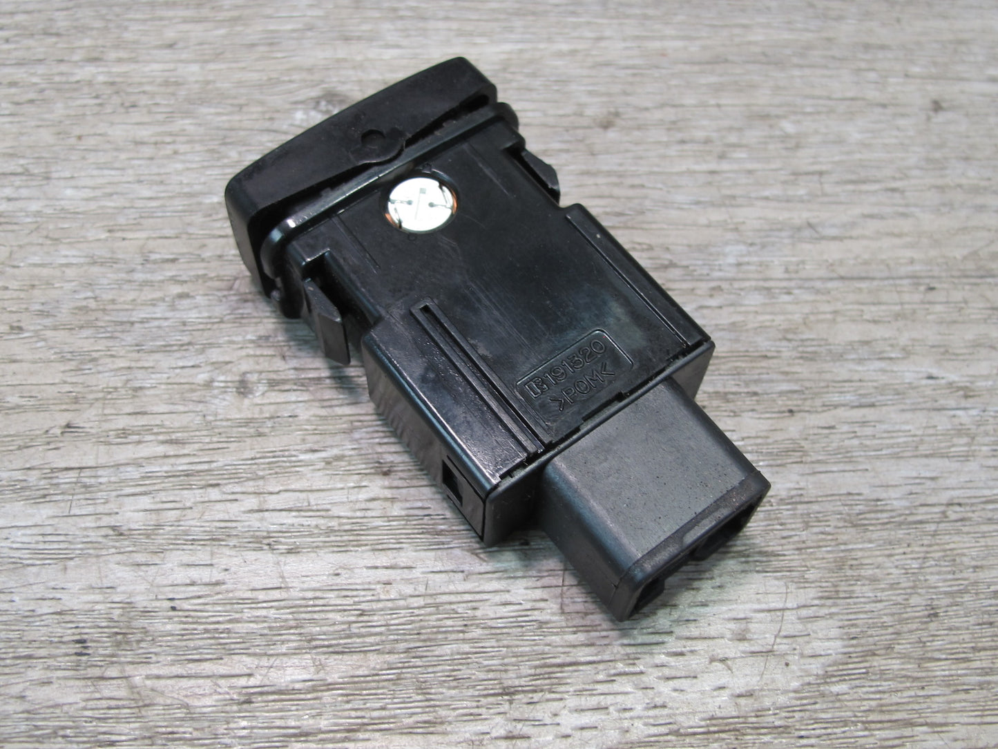 1998-2007 Lexus UZJ100L LX470 Rear Right Seat Air Vent Control Button Switch