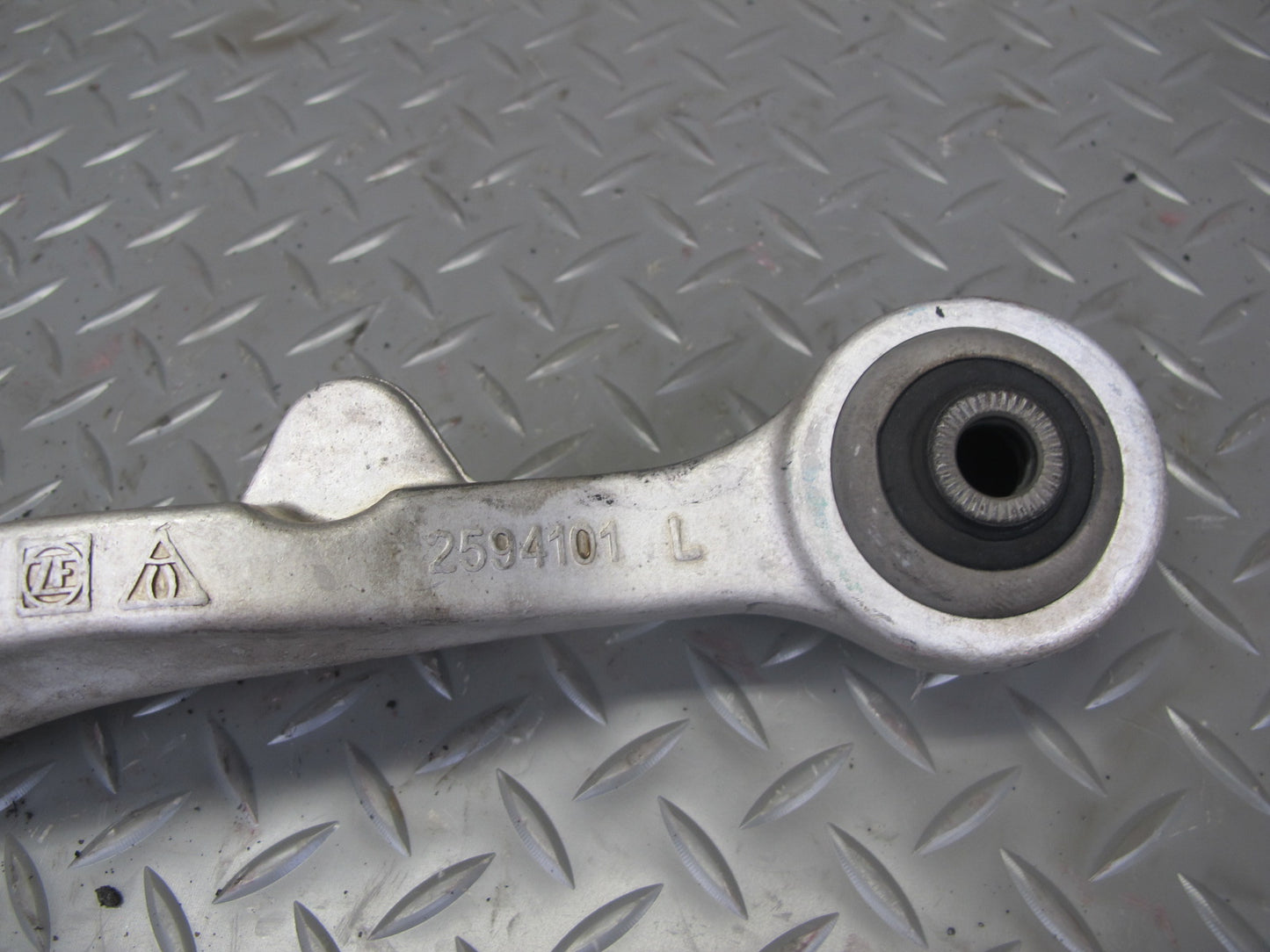 2006-2010 BMW E63 E64 Front Left Upper & Lower Control Arm Set of 2