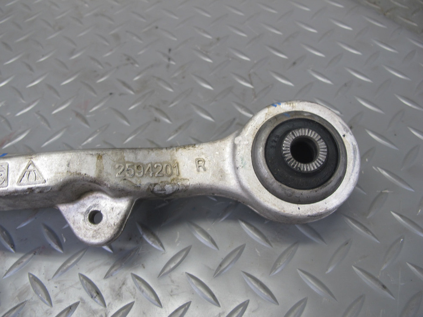 2006-2010 BMW E63 E64 Front Right Upper & Lower Control Arm Set of 2