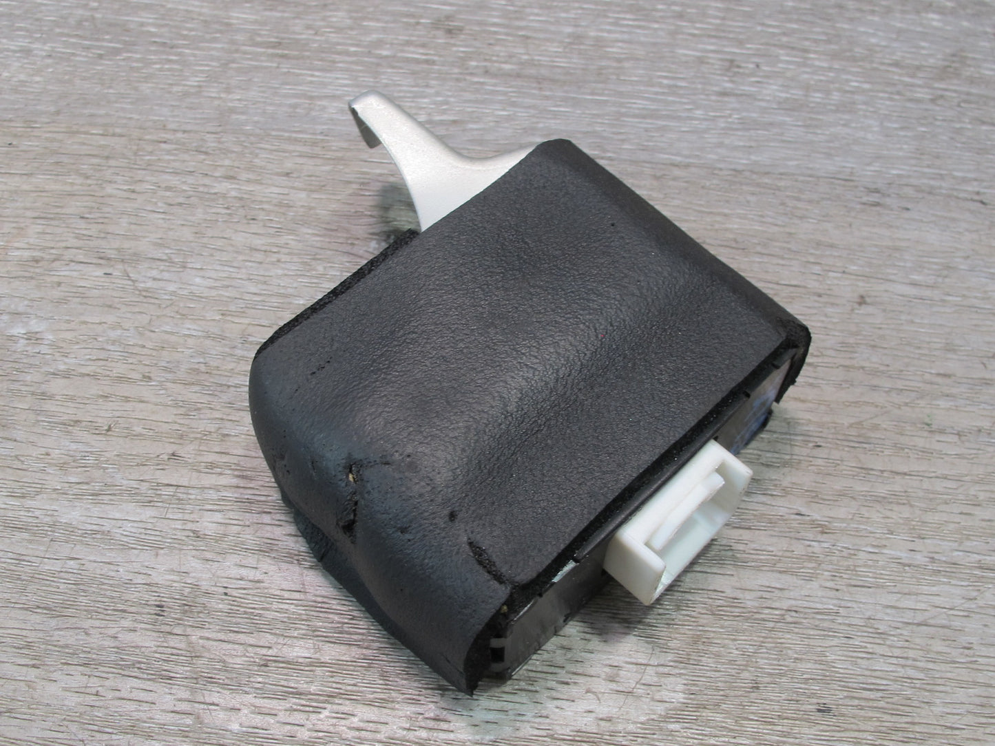2003-2007 Lexus UZJ100L LX470 Immobilizer ECU Control Module 89780-60230