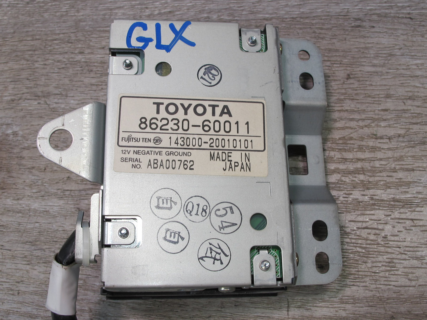 2003-2005 Lexus UZJ100L LX470 Stereo Component Controller Switch 86230-600