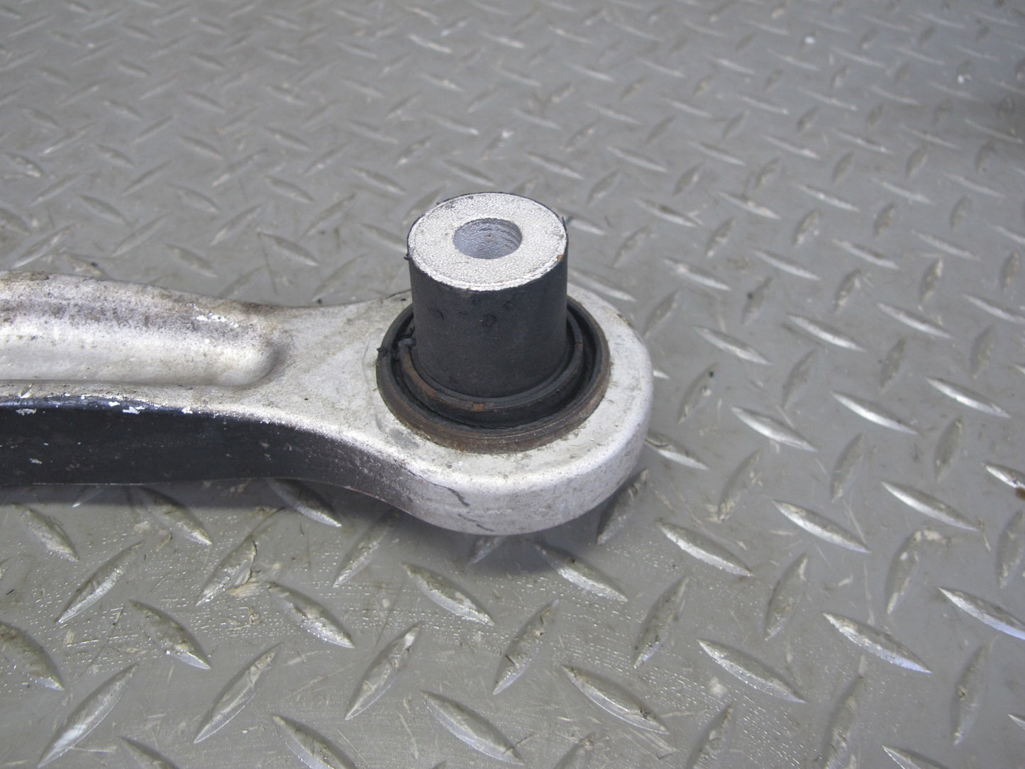 2006-2007 BMW E63 E64 Rear Left Suspension Lower Control Arm Set
