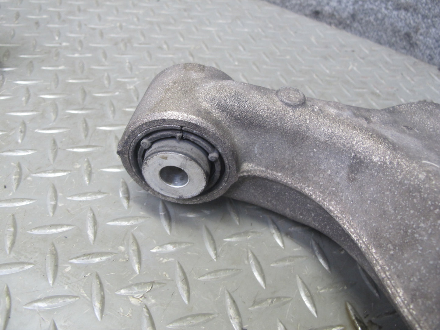 2006-2007 BMW E63 E64 M6 Rear Right Suspension Lower Control Arm Set