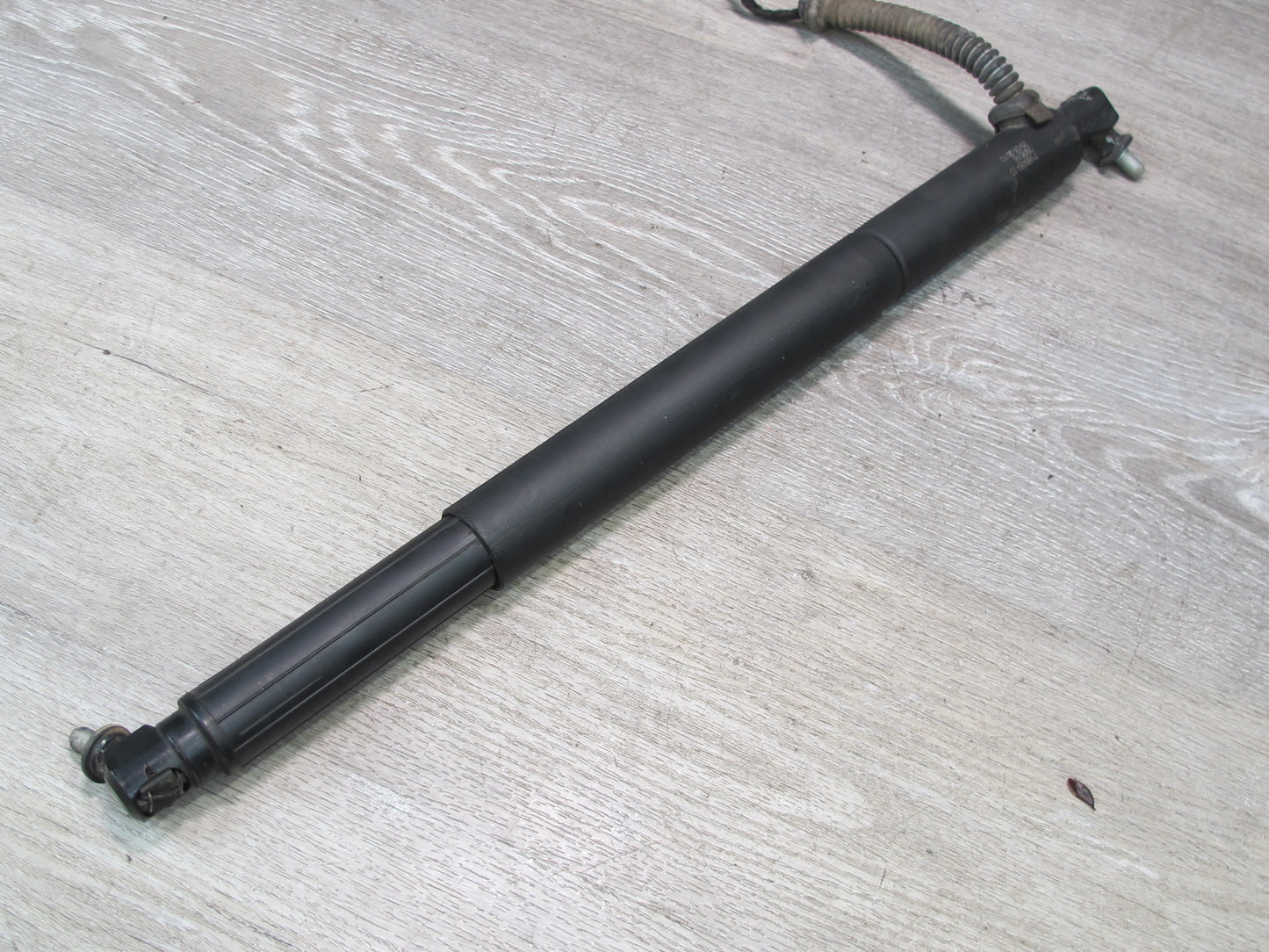 2008-2010 BMW E71 E72 X6 Rear Left Electric Trunk Hatch Opening Shock Strut Set