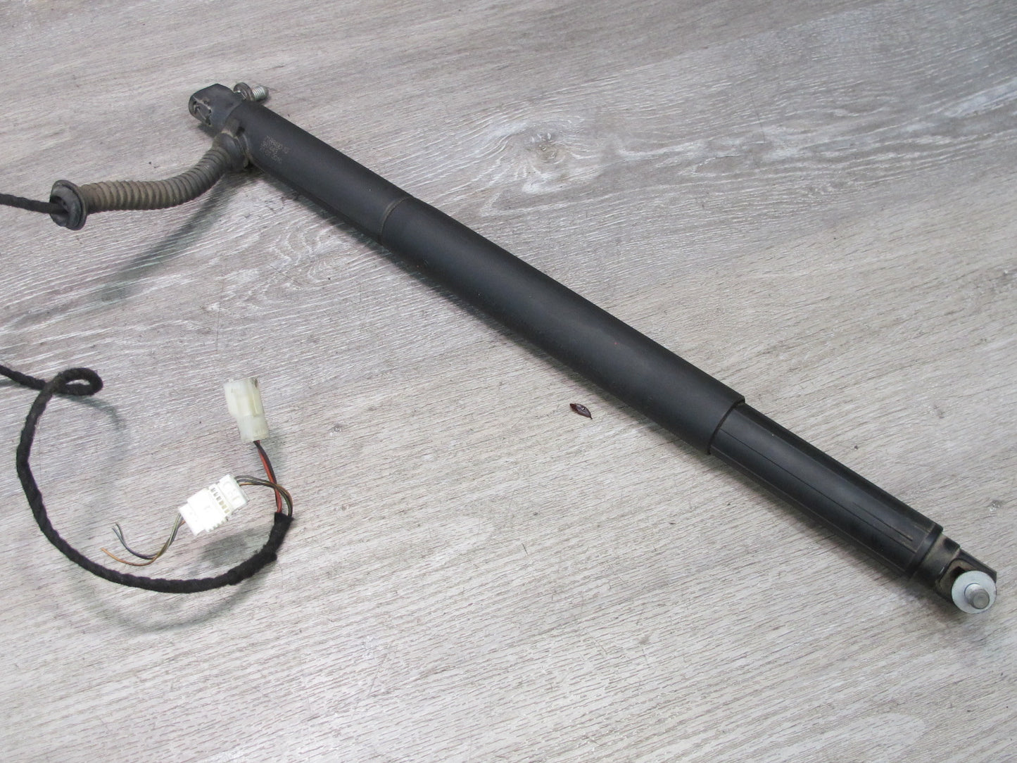 2008-2010 BMW E71 E72 X6 Rear Left Electric Trunk Hatch Opening Shock Strut Set