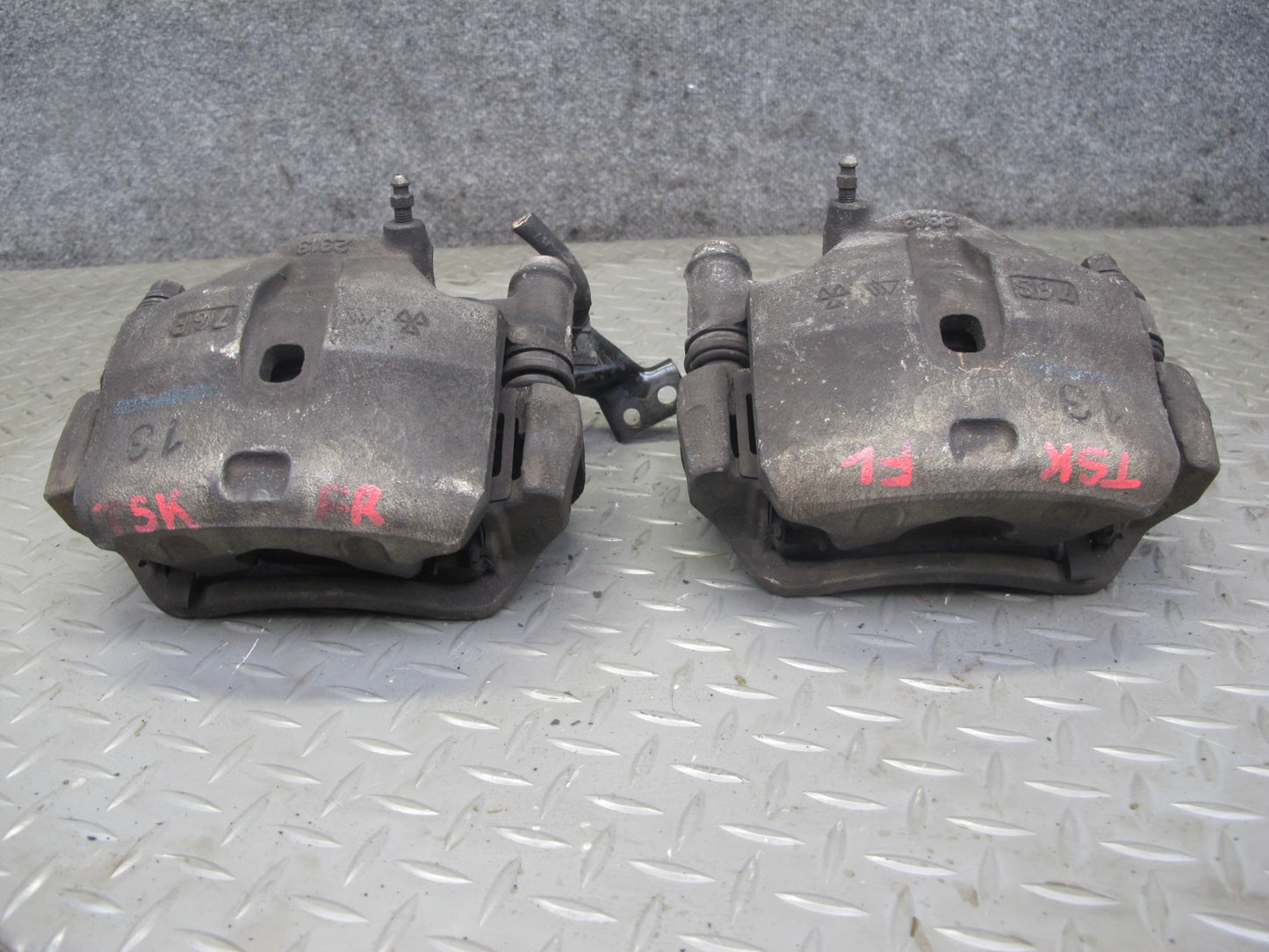 86-90 Toyota Supra MK3 Set of 2 Front Left & Right Brake Caliper 106K Miles OEM