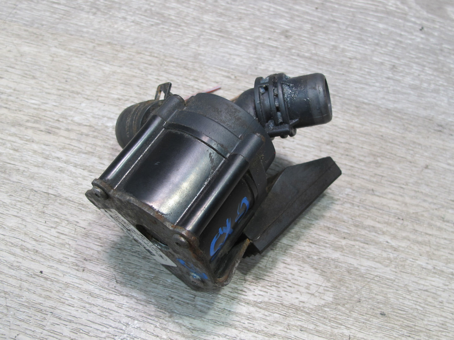 2008-2014 BMW E71 E72 X6 N63 Engine Additional Auxiliary Electric Water Pump